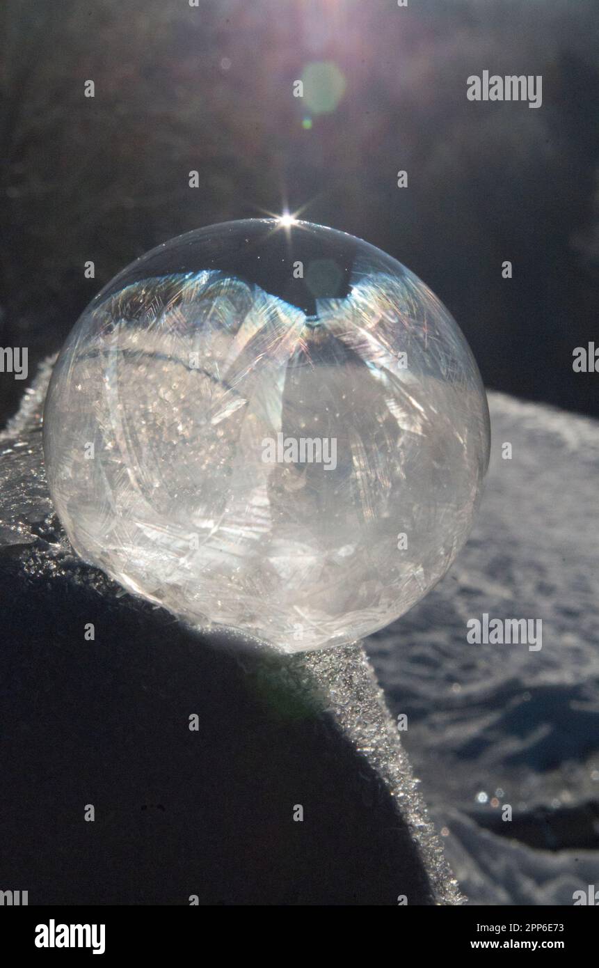 Gefrorene Eisblase. Stockfoto