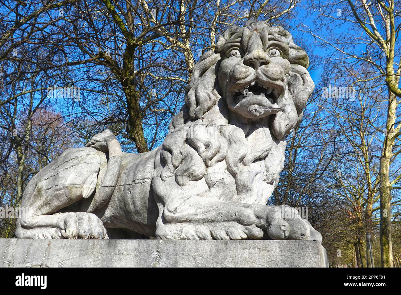 Angst, Lion, Skulptur von Joseph Dubois, 1780, am Tor des Brüsseler Park (Parc de Bruxelles), gegenüber des königlichen Palastes, Brüssel Stockfoto