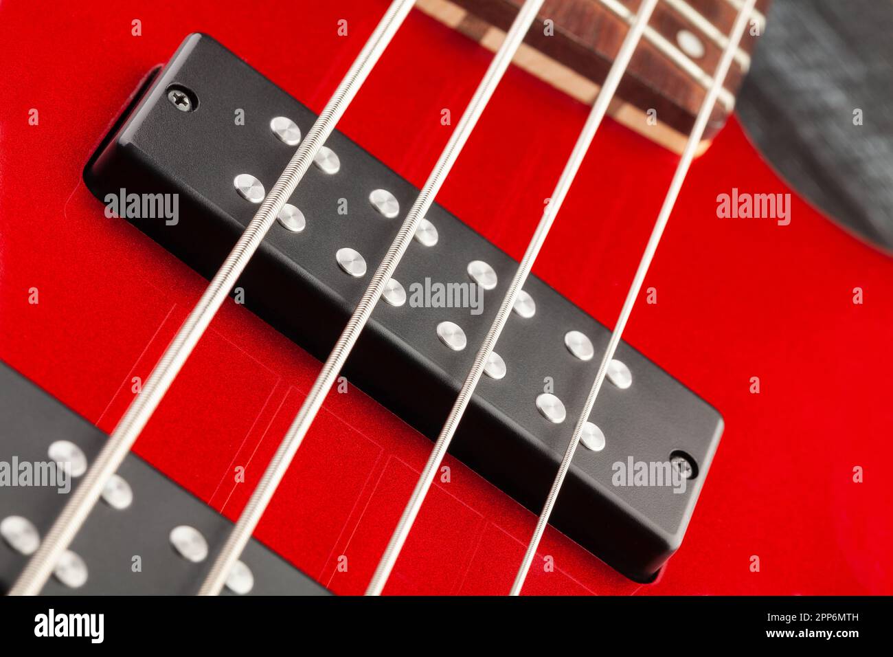 Bass-Gitarre nimmt Makro-Nahaufnahme auf Stockfoto