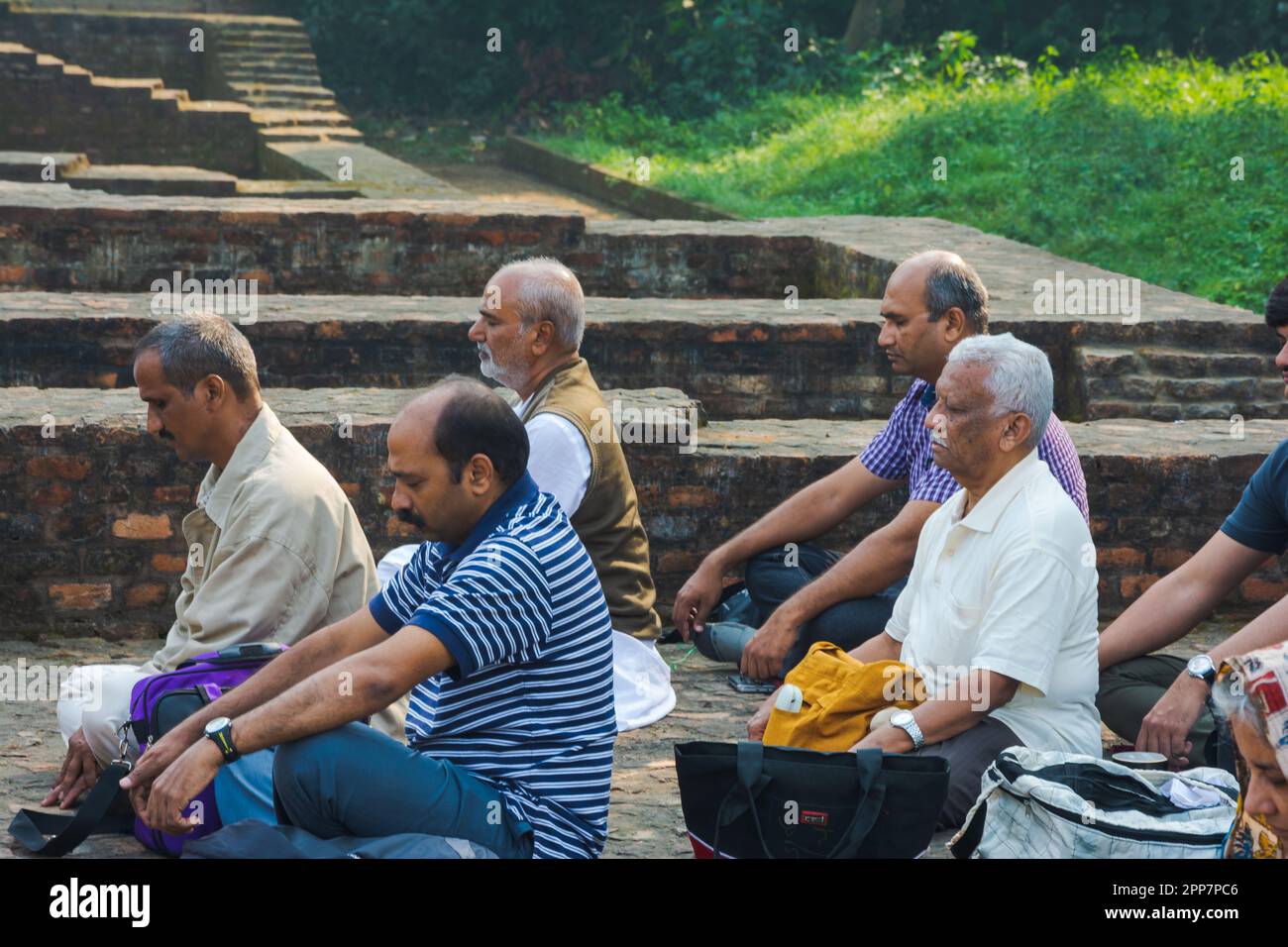 Meditatoren in Jetavana, Indien Stockfoto