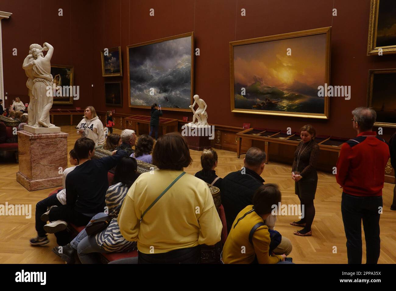 Das russische Staatsmuseum, früher das Russische Museum seiner kaiserlichen Majestät Alexander III. Auf dem Kunstplatz in Sankt Petersburg Stockfoto