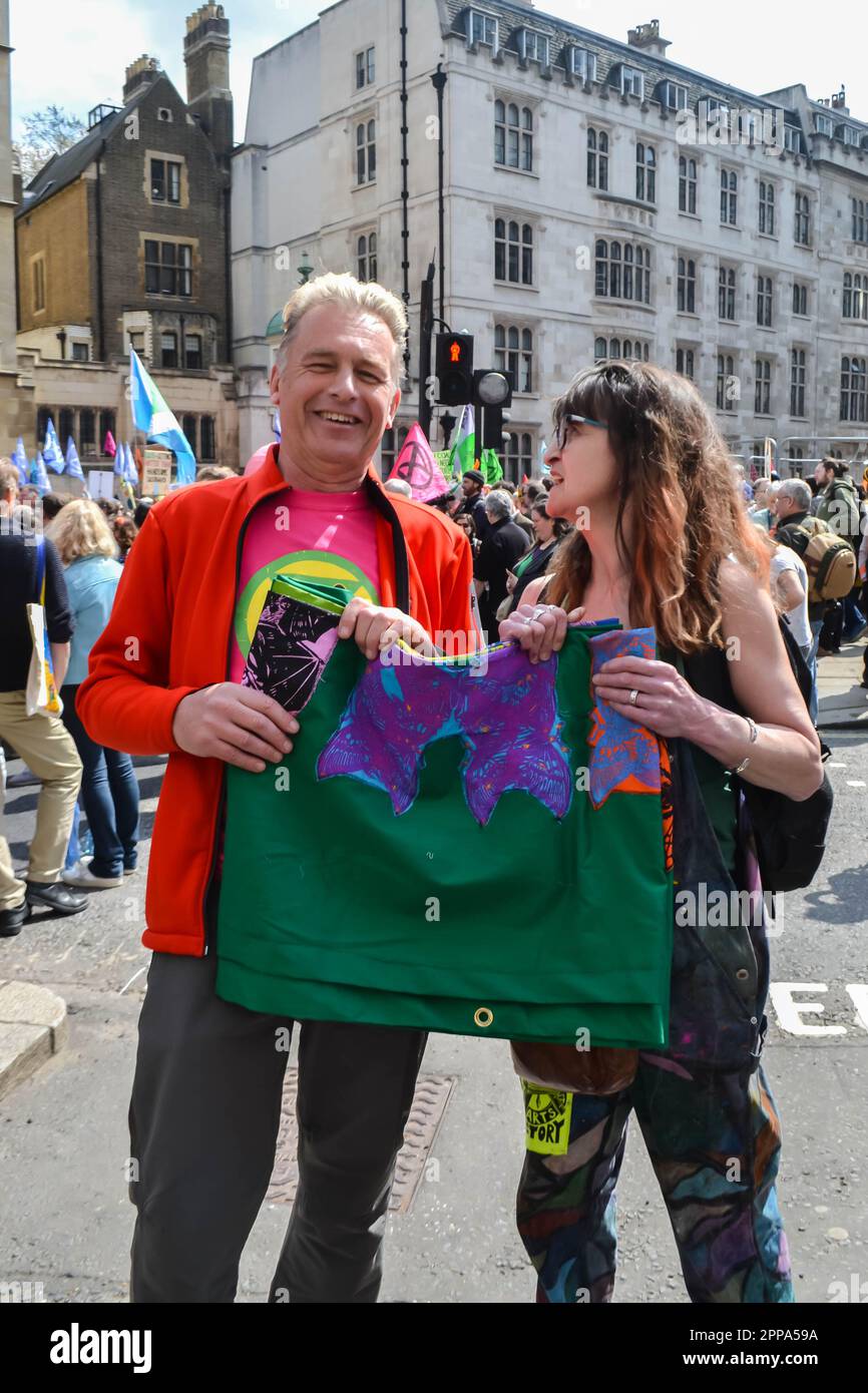 WESTMINSTER, LONDON - 22. April 2023: Chris Packham bei Extinction Rebellion's Unite for Nature Rally am Earth Day 202 Stockfoto