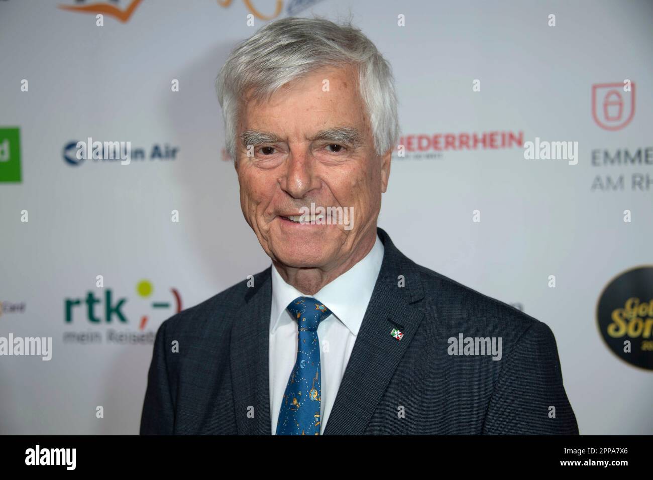 Calcar, Deutschland. 22. April 2023. Ulf MERBOLD, Astronaut, Roter Teppich, Roter Teppich Show, Ankunft, Ankunft, The Golden Sun 2023, am 22. April 2023 in Wunderland Kalkar, Guthaben: dpa/Alamy Live News Stockfoto