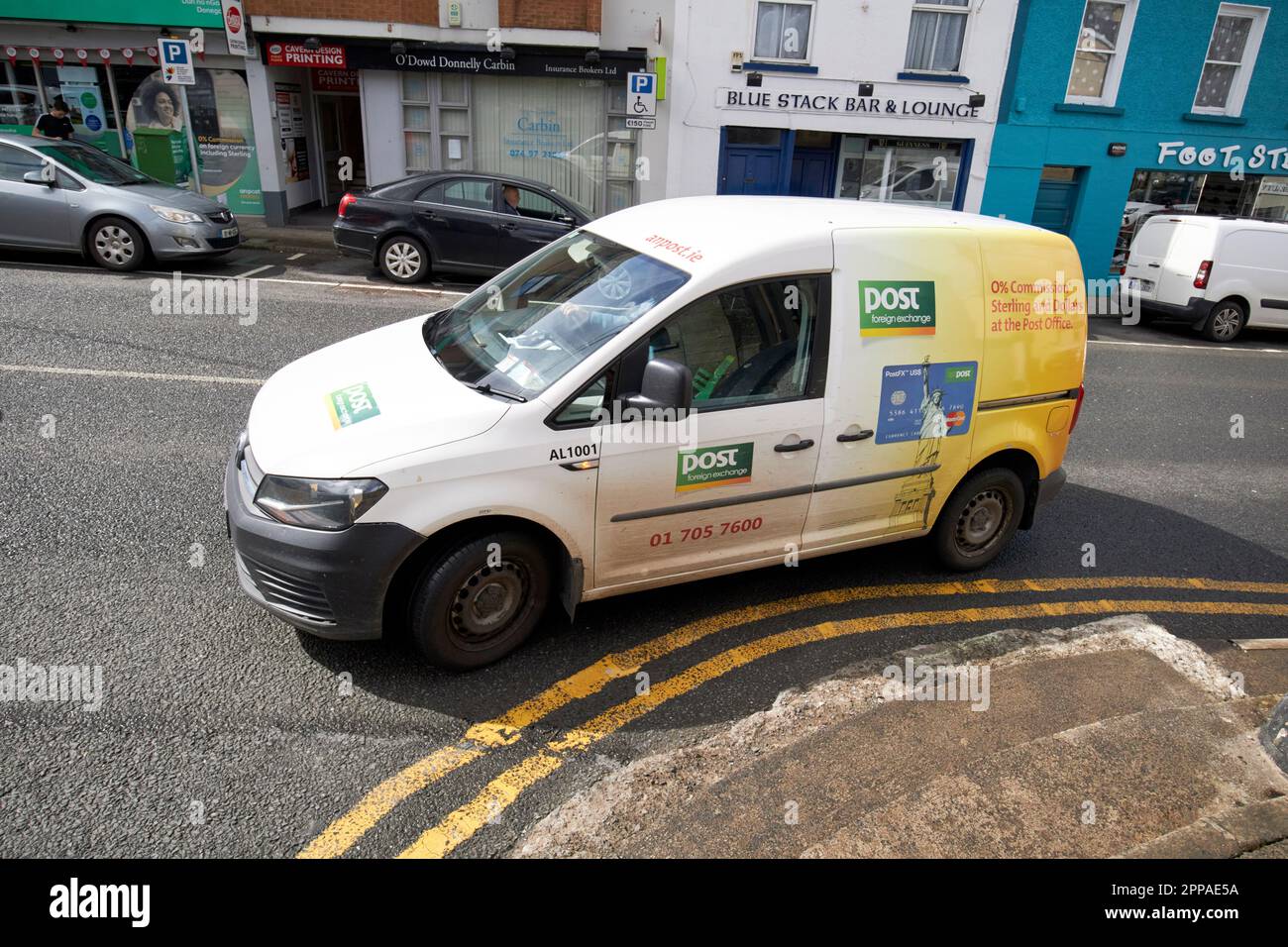 Ein Post-Devisenfahrzeug donegal Stadtbezirk donegal republik irland Stockfoto