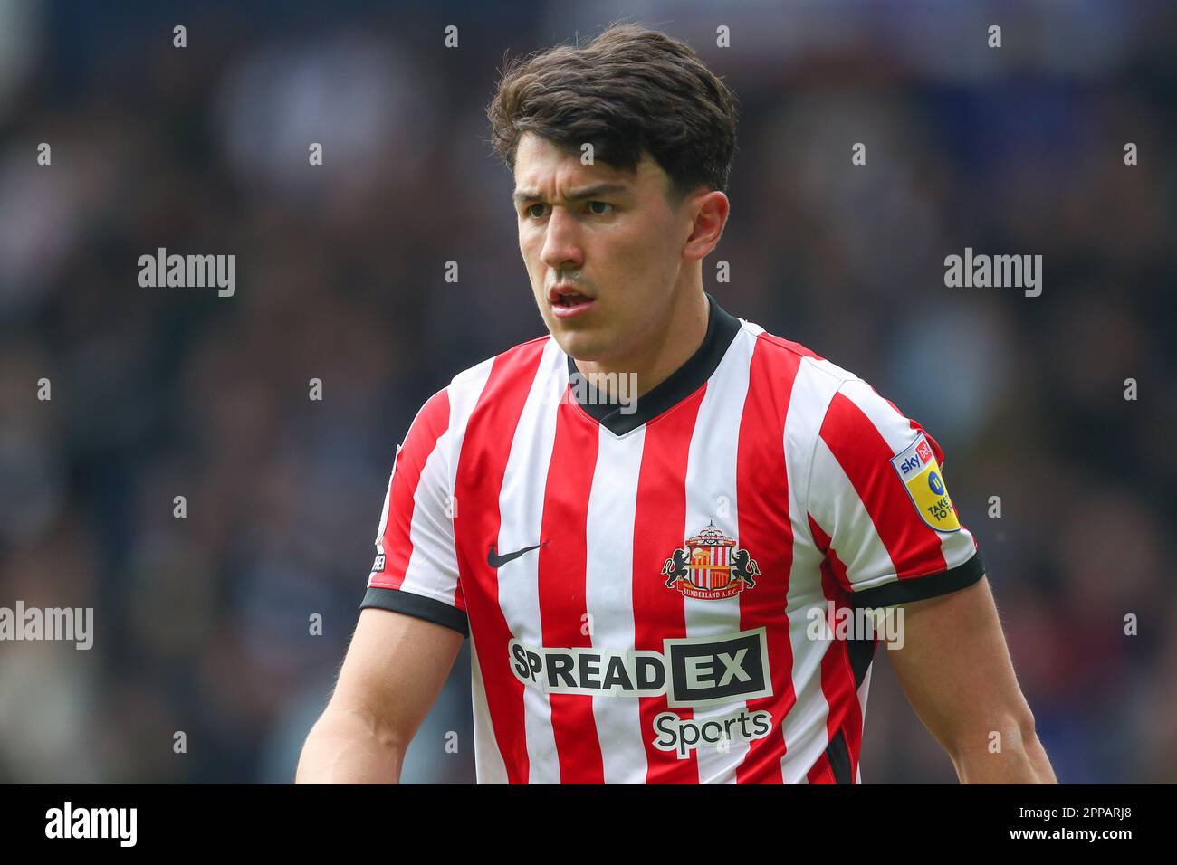 Luke O'Nien #13 of Sunderland während des Sky Bet Championship-Spiels West Bromwich Albion vs Sunderland at the Hawthorns, West Bromwich, Großbritannien, 23. April 2023 (Foto: Gareth Evans/News Images) Stockfoto