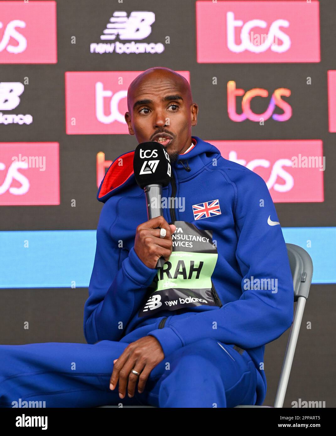 London, England. 23. April 2023. Sir Mo Farrah während der Pressekonferenz am Ende des TCS London Marathon 2023. Kredit: Nigel Bramley/Alamy Live News Stockfoto