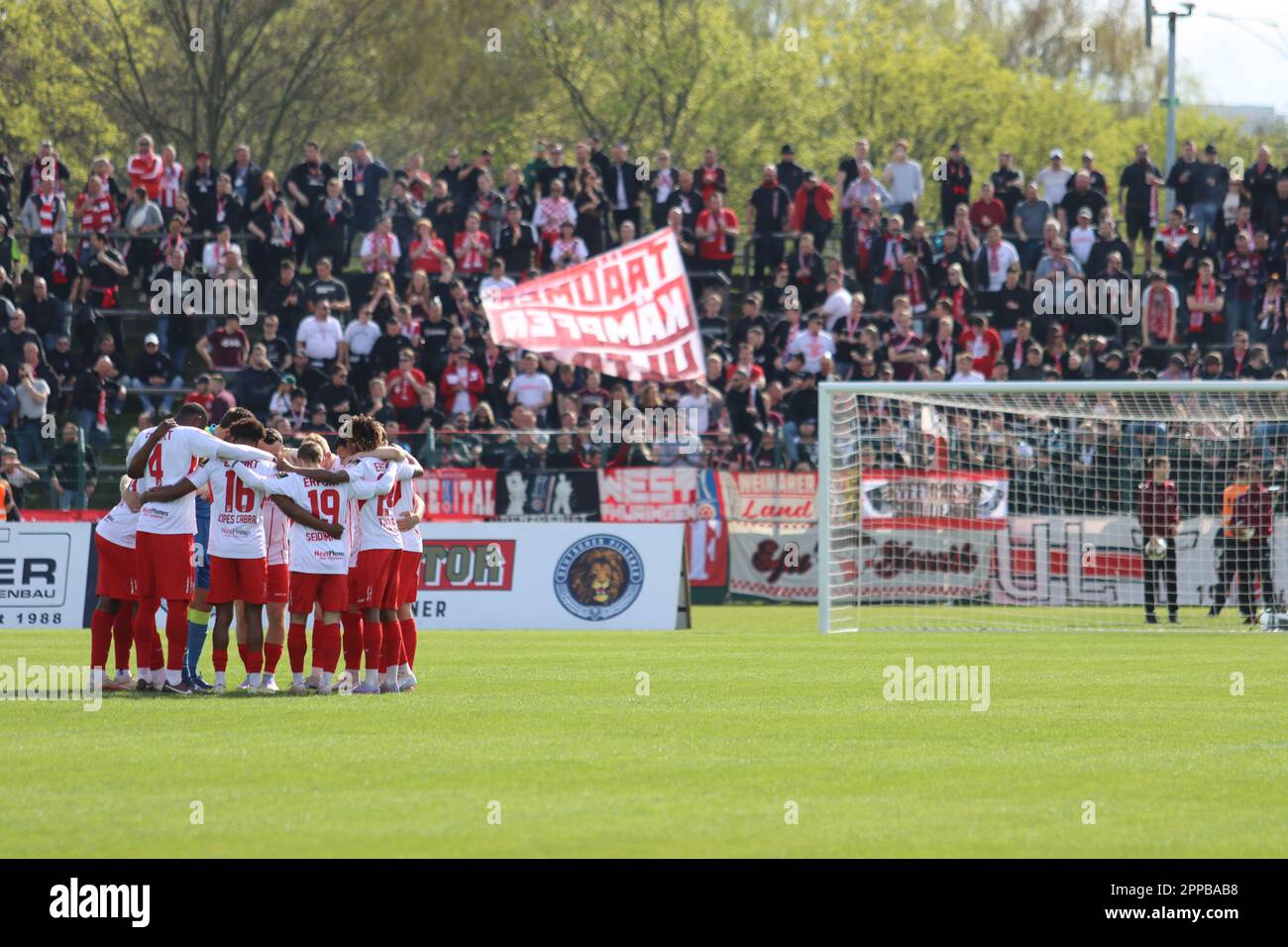 Berlin, Deutschland. 23. März 2023. Berlin, Deutschland, 23. April 2023. FC Rot-Weiss Erfurt im Spiel zwischen BFC Dynamo und FC Rot-Weiss Erfurt, Regionalliga Nordost, Runde 29. Kredit: Fabideciria/Alamy Live News Stockfoto
