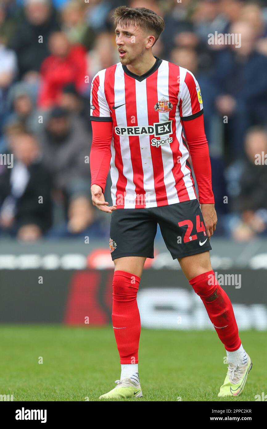 West Bromwich, Großbritannien. 23. April 2023. Dan Neil #24 of Sunderland während des Sky Bet Championship-Spiels West Bromwich Albion vs Sunderland at the Hawthorns, West Bromwich, Großbritannien, 23. April 2023 (Foto von Gareth Evans/News Images) in West Bromwich, Großbritannien, am 4./23. April 2023. (Foto: Gareth Evans/News Images/Sipa USA) Guthaben: SIPA USA/Alamy Live News Stockfoto