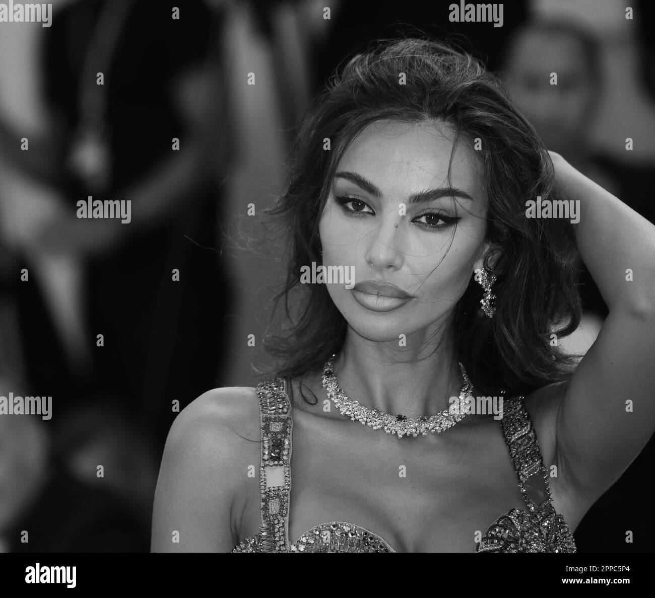 VENEDIG, ITALIEN - SEPTEMBER 08: Madalina Diana Ghenea besucht den „blonden“ roten Teppich beim Venedig Film Festival 79. am 08. September 2022 in Venedig Stockfoto