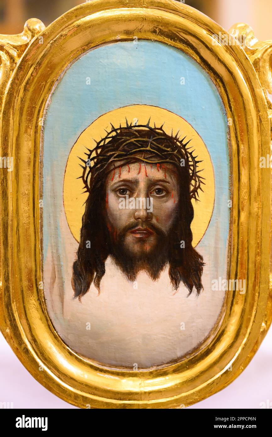 Eine Ikone des Jesu-Gesichts. Die griechisch-katholische Kirche der Dormition der Mutter Gottes in Čemerné, Slowakei. Stockfoto