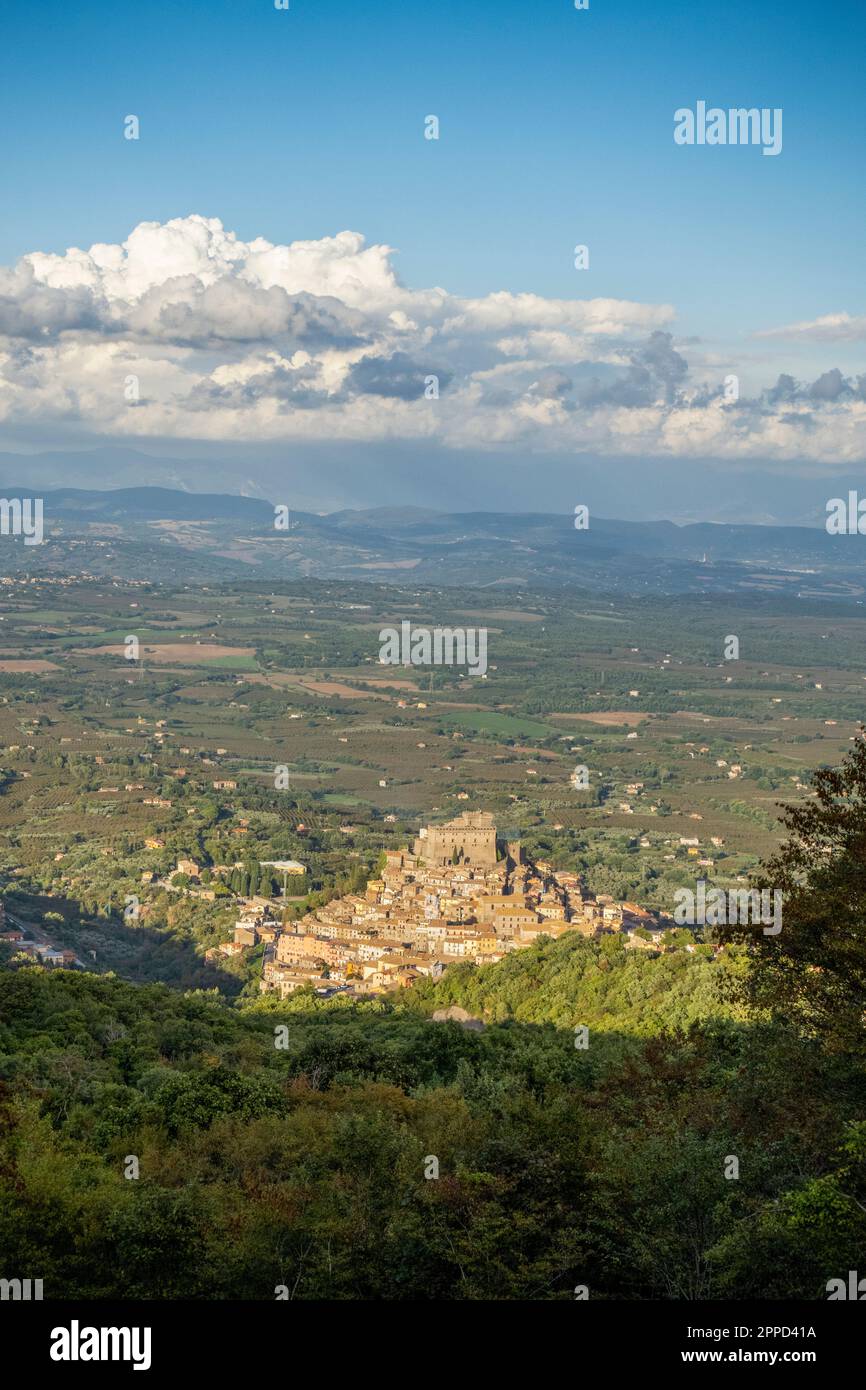 Castello Orsini in Soriano nel Cimino an sonnigen Tagen Stockfoto