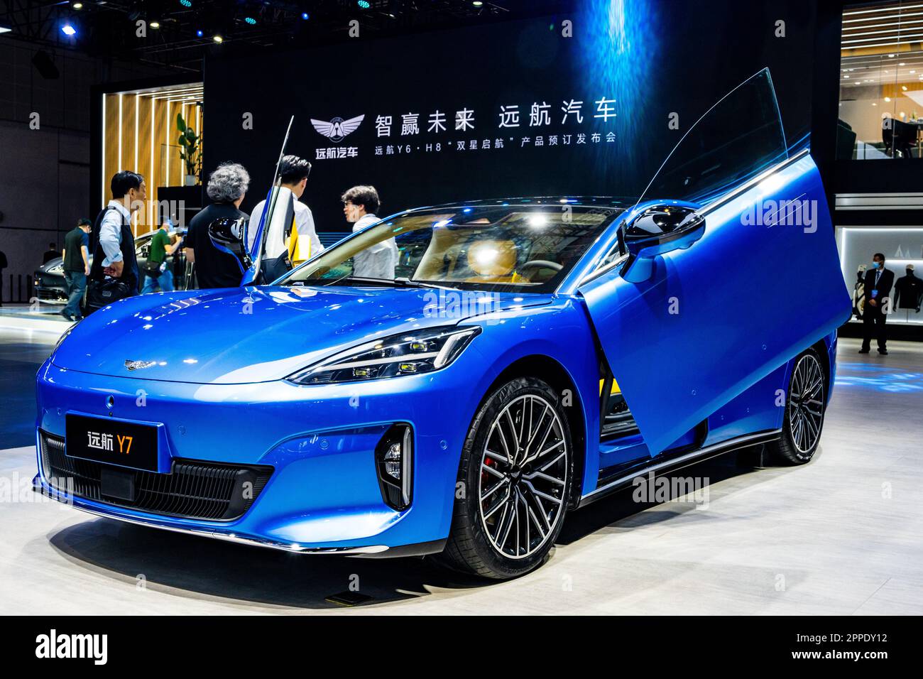 Yuanhang Y7 EV-Limousine auf der Shanghai Auto Show 2023. Stockfoto