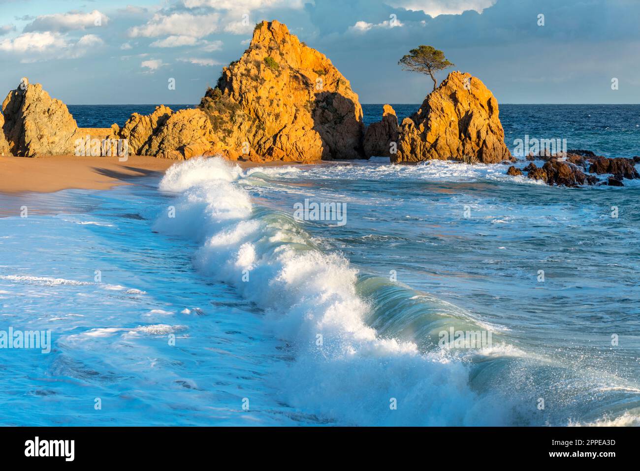 SEA STACK MAR MENUDA BEACH TOSSA DE MAR COSTA BRAVA GERONA CATALONIA SPANIEN Stockfoto