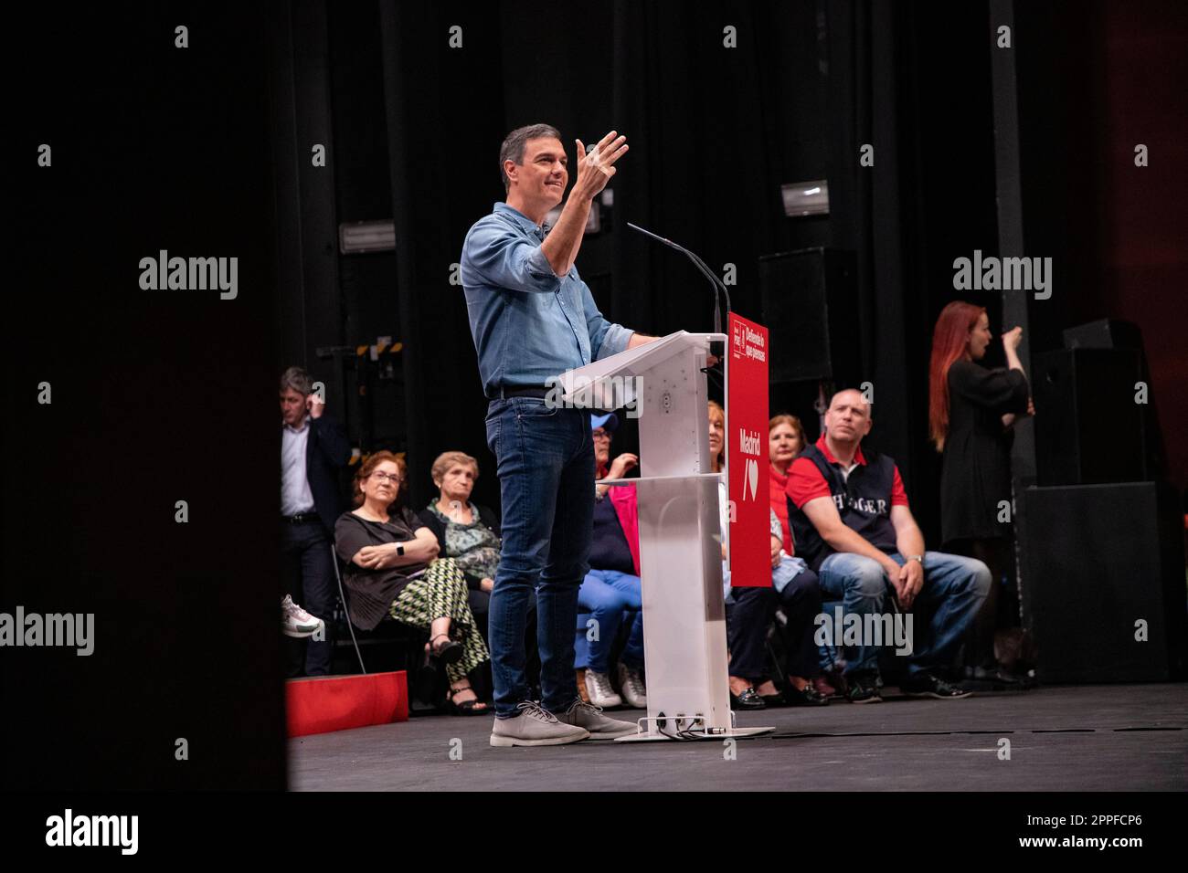 Pedro Sanchez. Juan Lobato. Javier Ayala. Massiver Akt der PSOE mit dem Bürgermeister, dem Kandidaten für die Gemeinschaft Madrid und dem Präsidenten Spaniens Stockfoto