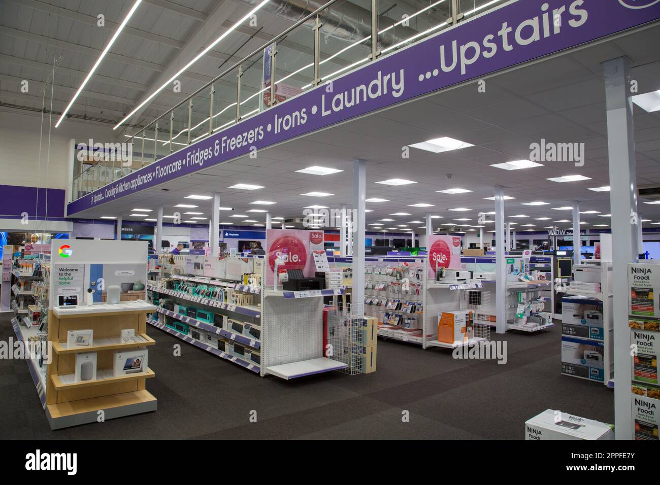 Currys Store - innen Stockfoto