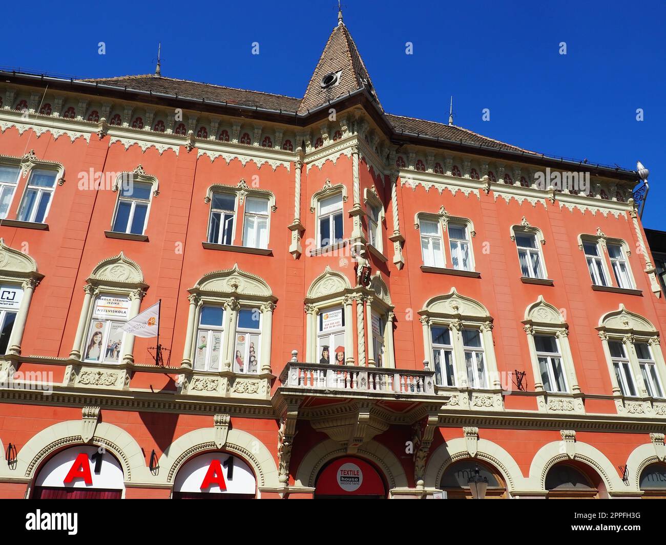 Subotica, Serbien, September 12. Subotica-Architektur, Fassaden historischer Gebäude und Wahrzeichen. Subotica szabadka im ungarischen Jugendstil, Vojvodina, das ehemalige Territorium von Österreich-Ungarn Stockfoto