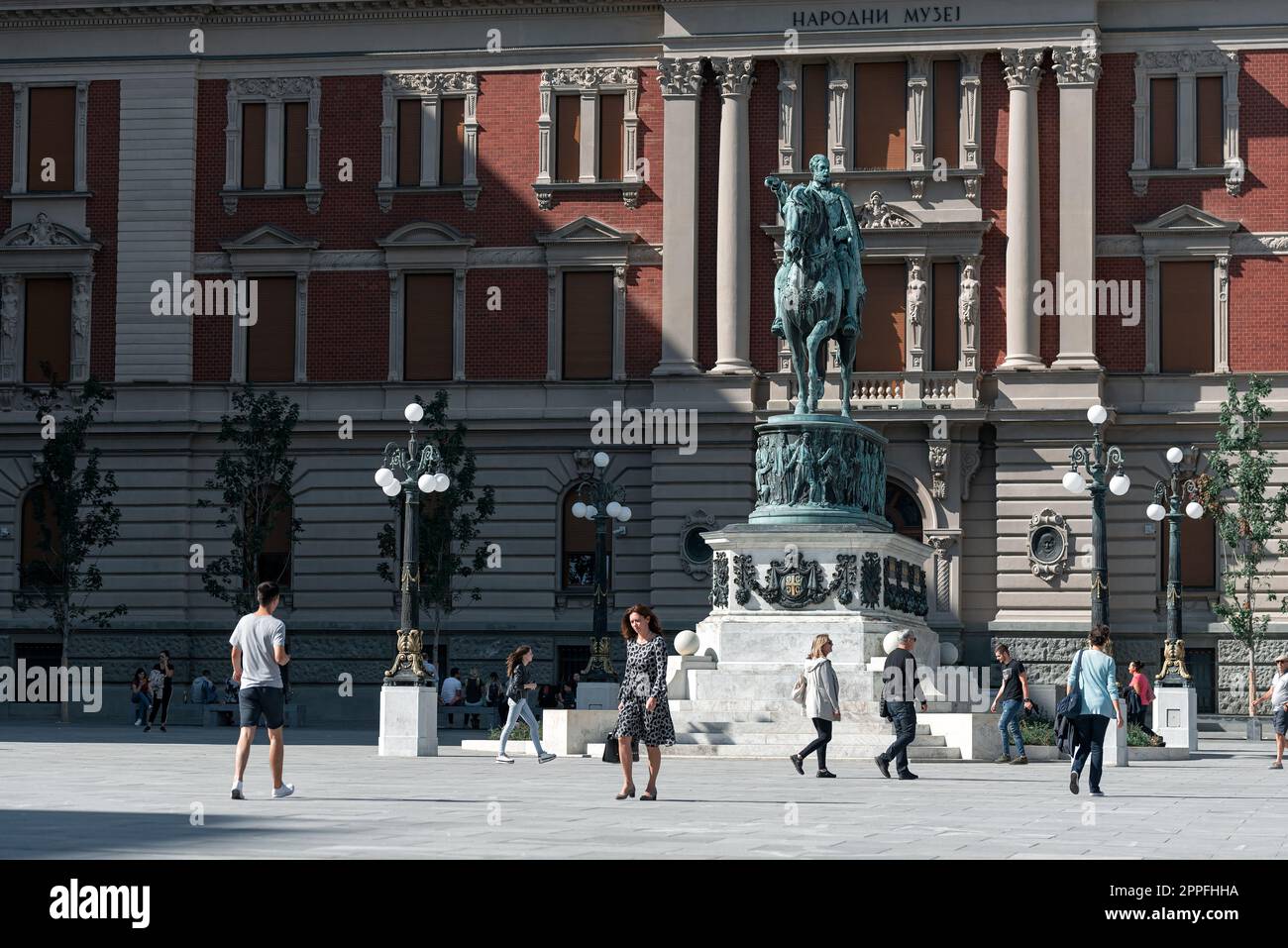 Belgrad, Serbien - 08. September 2019: Nationalmuseum und Denkmal des Fürsten Mihajlo auf dem Platz der Republik in Belgrad Stockfoto