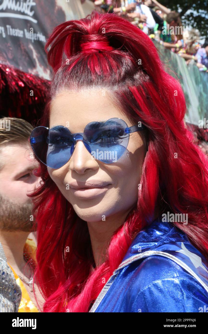 Micaela Schaefer, Schlagermove, 02.07.2022, Hamburg Stockfoto