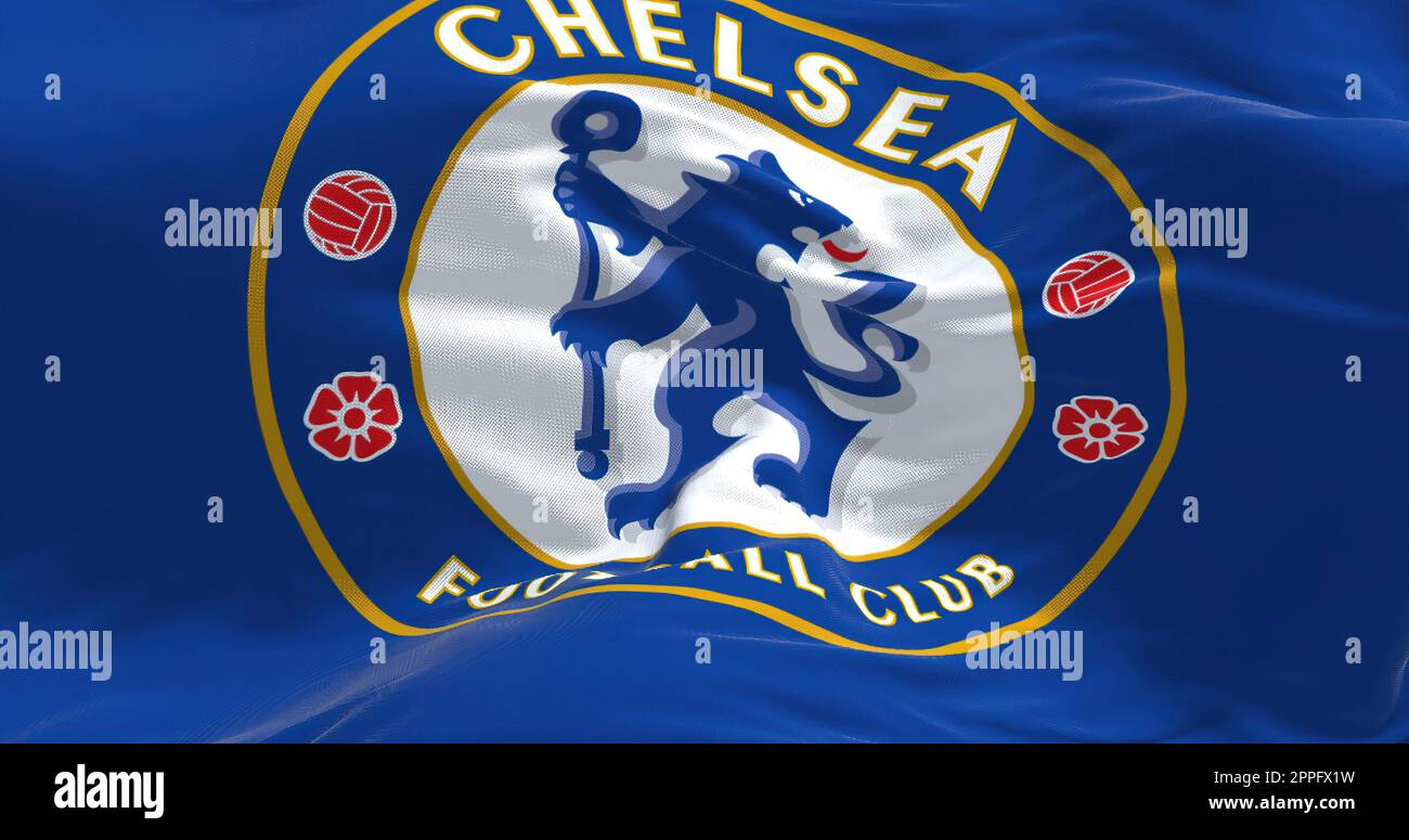 Die Flagge des Chelsea Football Clubs winkt im Wind Stockfoto