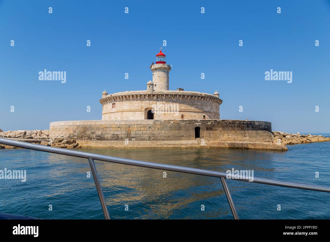 Der Leuchtturm von Bugio in Lissabon Stockfoto