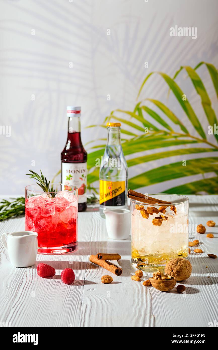 24. April 2019, Minsk, Belarus - erfrischender Espresso und kräftige Sommergetränke Stockfoto