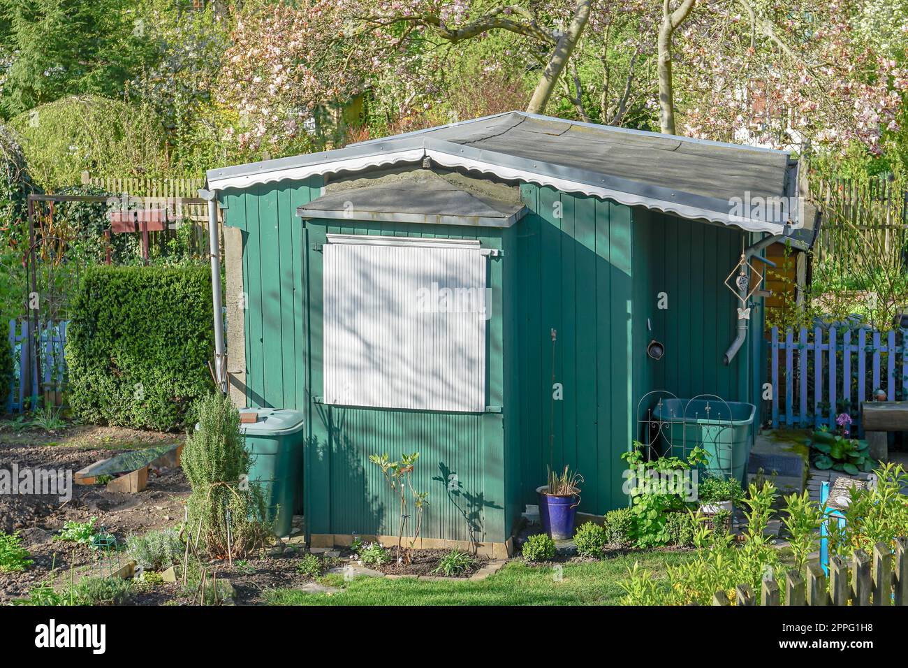 Kleine Hütte, Pavillon in einem Garten Stockfoto