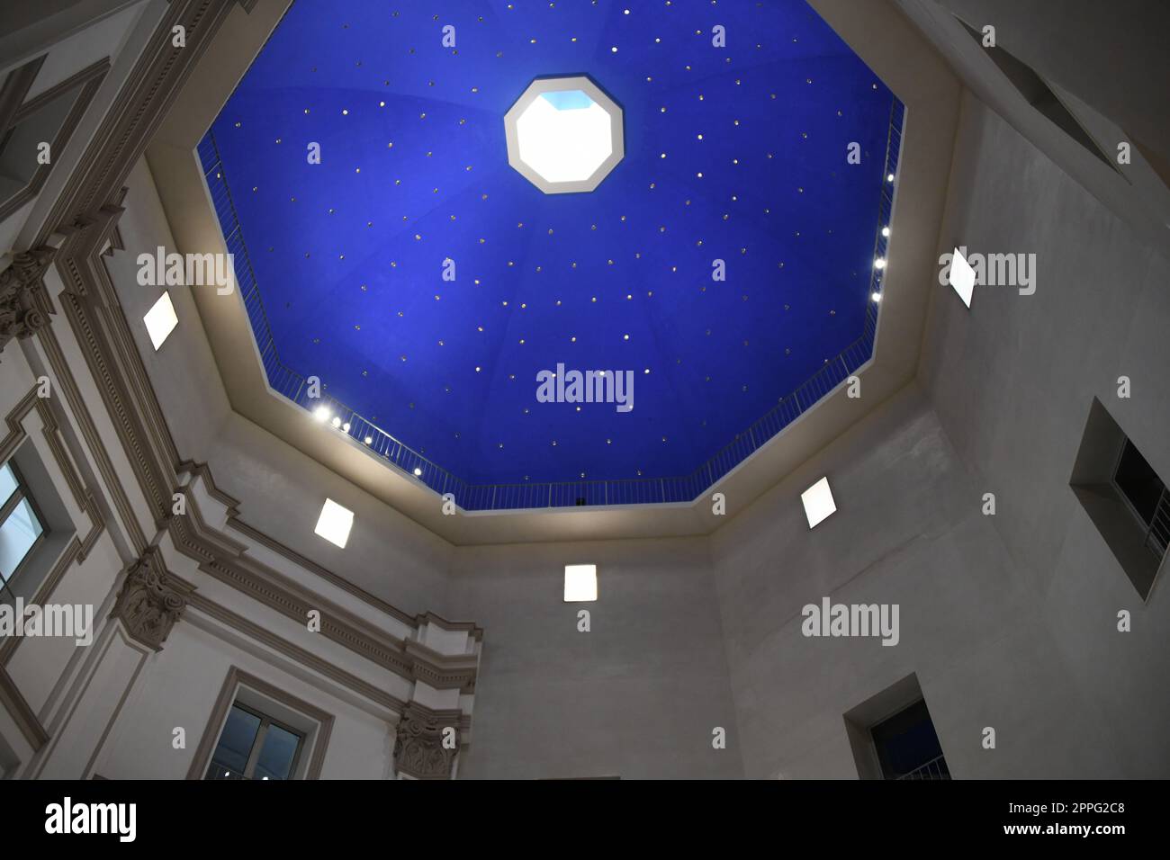 Im Haus der Schönen Künste in Valencia, Provinz Valencia, Spanien, eine Ausstellung von Gemälden, März 2023 Stockfoto