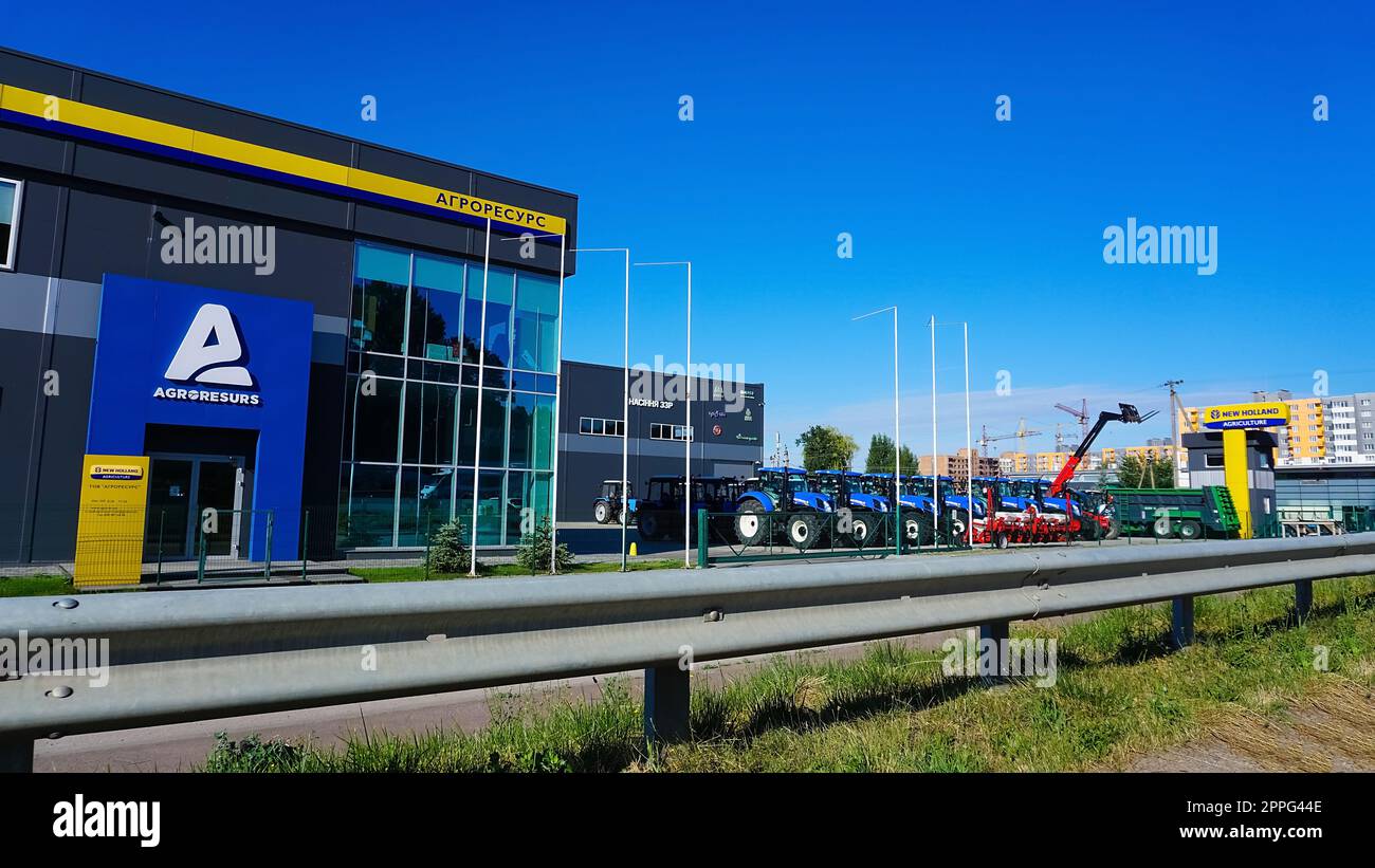 Moderner landwirtschaftlicher New Holland-Laden Stockfoto