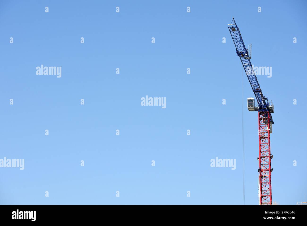 Baukran auf Baustelle in OberÃ¶sterreich Ã–sterreich, Europa - Baukran auf Baustelle in Oberösterreich Stockfoto