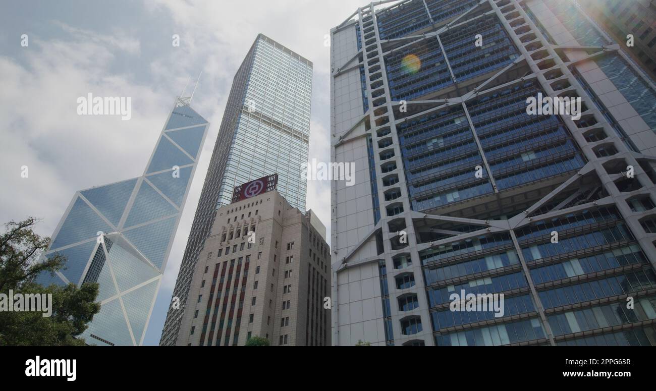 Central, Hongkong, 22. April 2021: Flacher Blick auf den Business Tower Stockfoto