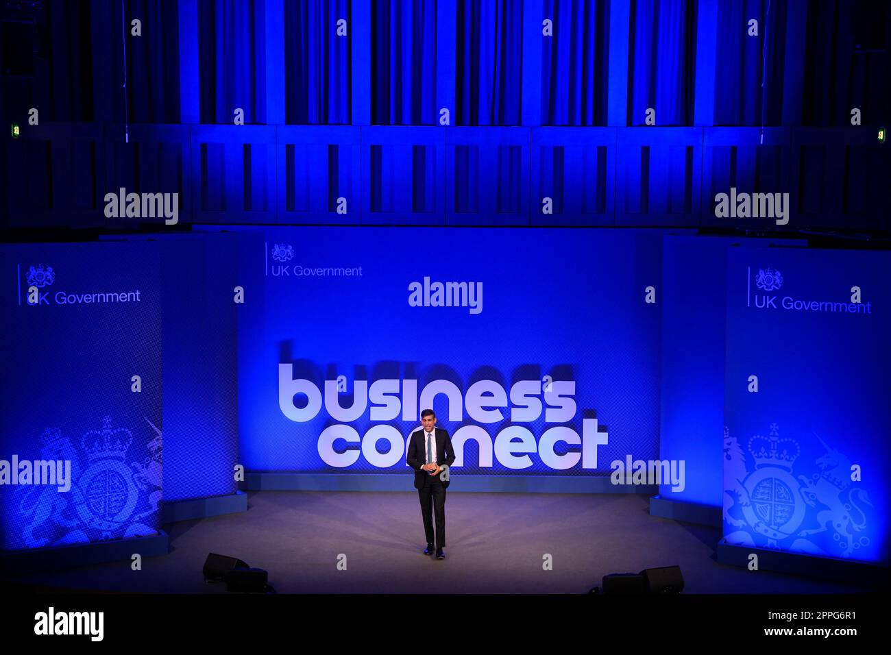 Premierminister Rishi Sunak während einer Business Connect-Veranstaltung in North London, um dem Privatsektor mehr Möglichkeiten zur Ankurbelung des Wirtschaftswachstums zu bieten. Foto: Montag, 24. April 2023. Stockfoto