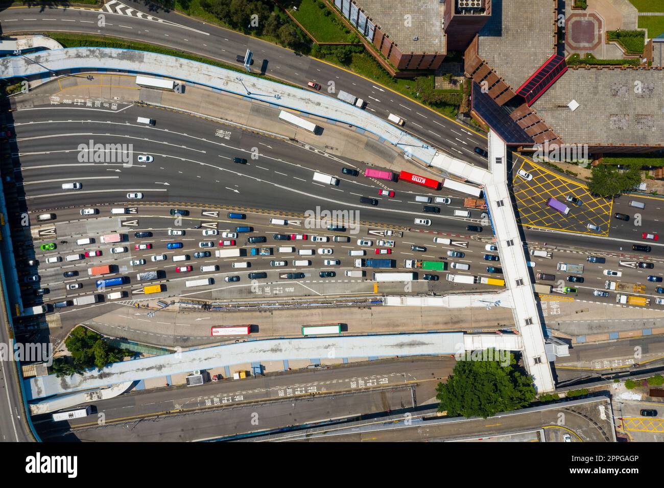 Hung Hom, Hongkong 03. Oktober 2020: Draufsicht auf den Verkehr in Hongkong Stockfoto