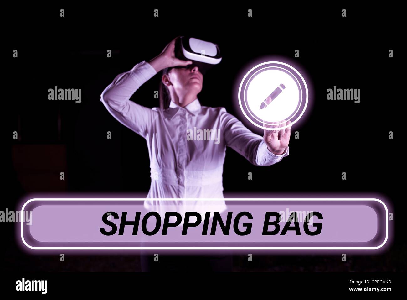 Konzeptionelle Anzeige Shopping Bag. Konzeptuelle Fotocontainer für den Transport persönlicher Gegenstände oder Einkäufe Stockfoto