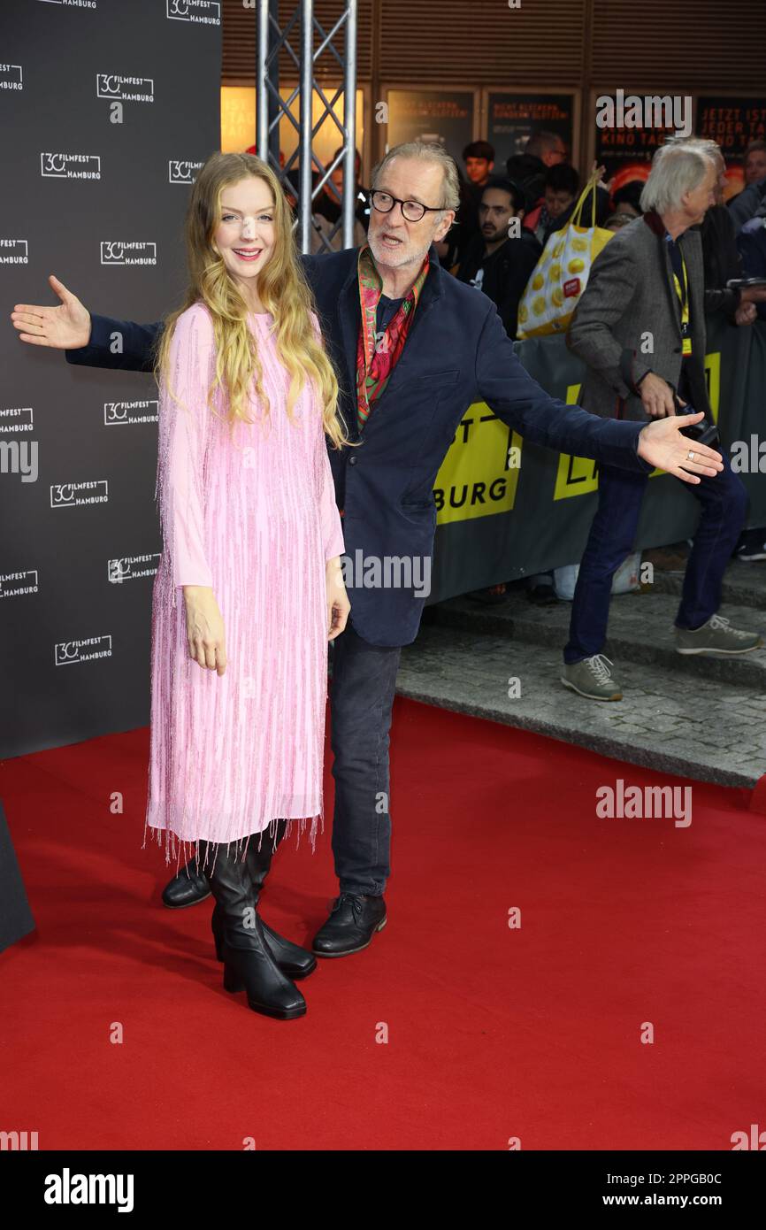 Pheline Roggan, Peter Lohmeyer, Eröffnung des Filmfestivals Hamburg 2022 in Cinemaxx Dammtor, Hamburg, 29.09.2022 Stockfoto