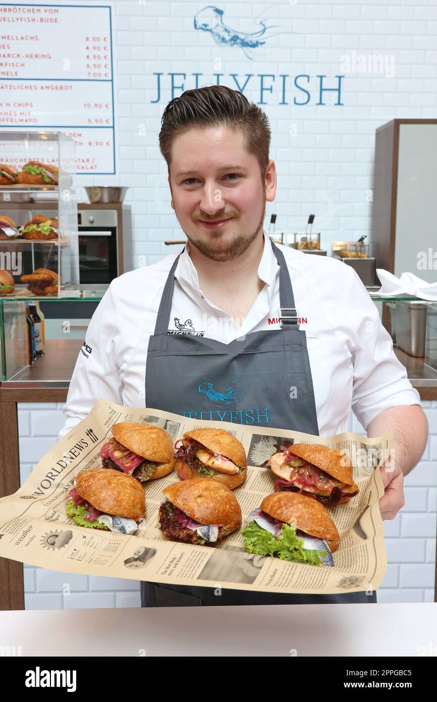 Stefan Faeth, Eröffnung des Bistro Quallen in der Europa-Passage, Hamburg, 30.09.2022 Stockfoto