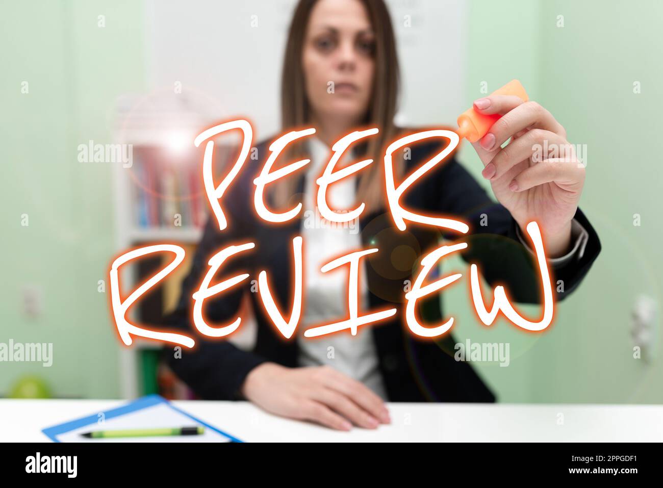 Handschrift Text Peer Review. Konzeptionelles Foto, um friedlich glücklich zu sein mit Dingen, die Sie getan und erreicht haben Stockfoto