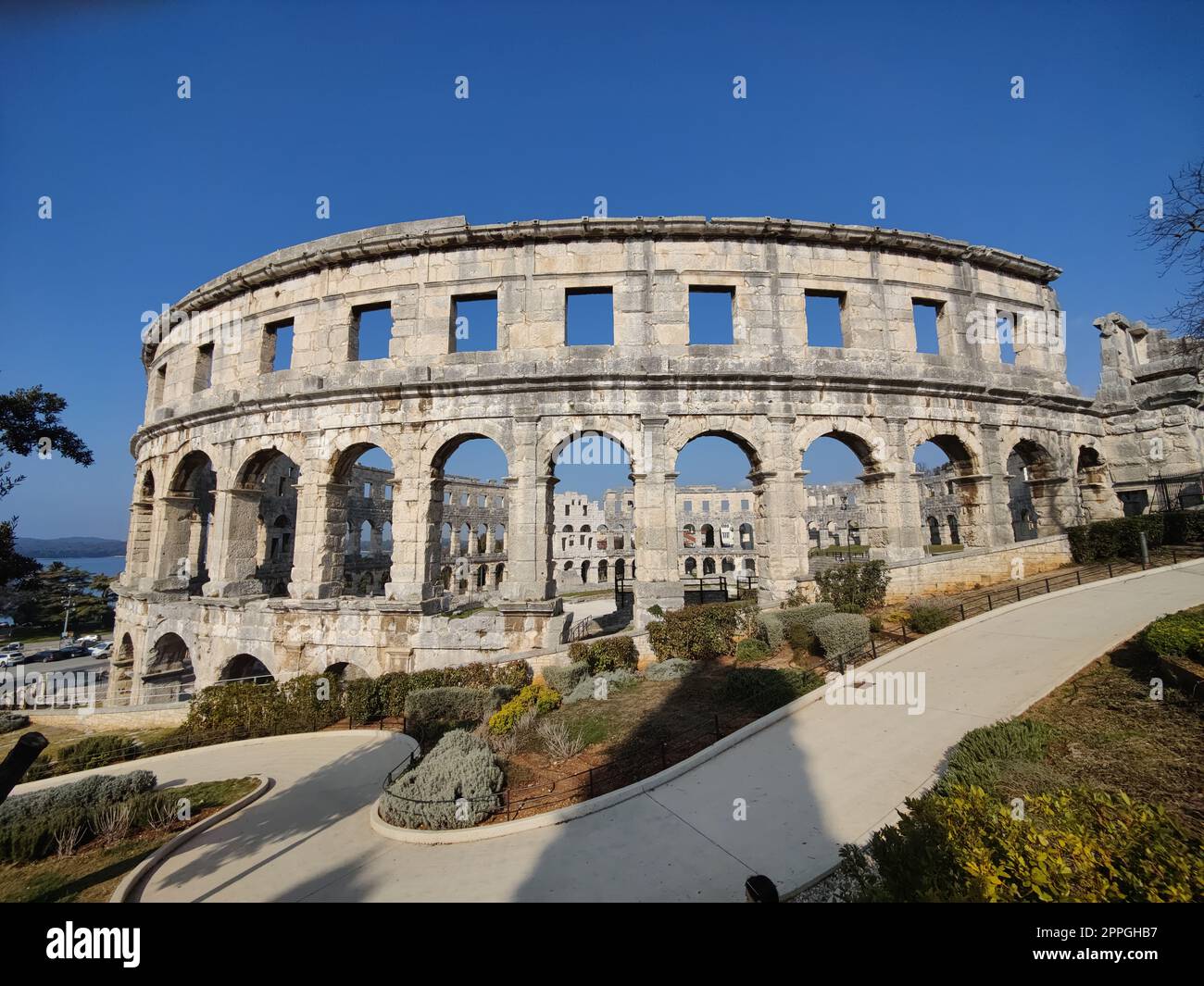 Kroatien. Pula Ruinen des am besten erhaltenen römischen Amphitheaters, erbaut im ersten Jahrhundert v. Chr. während der Herrschaft des Kaisers Vespasian Stockfoto