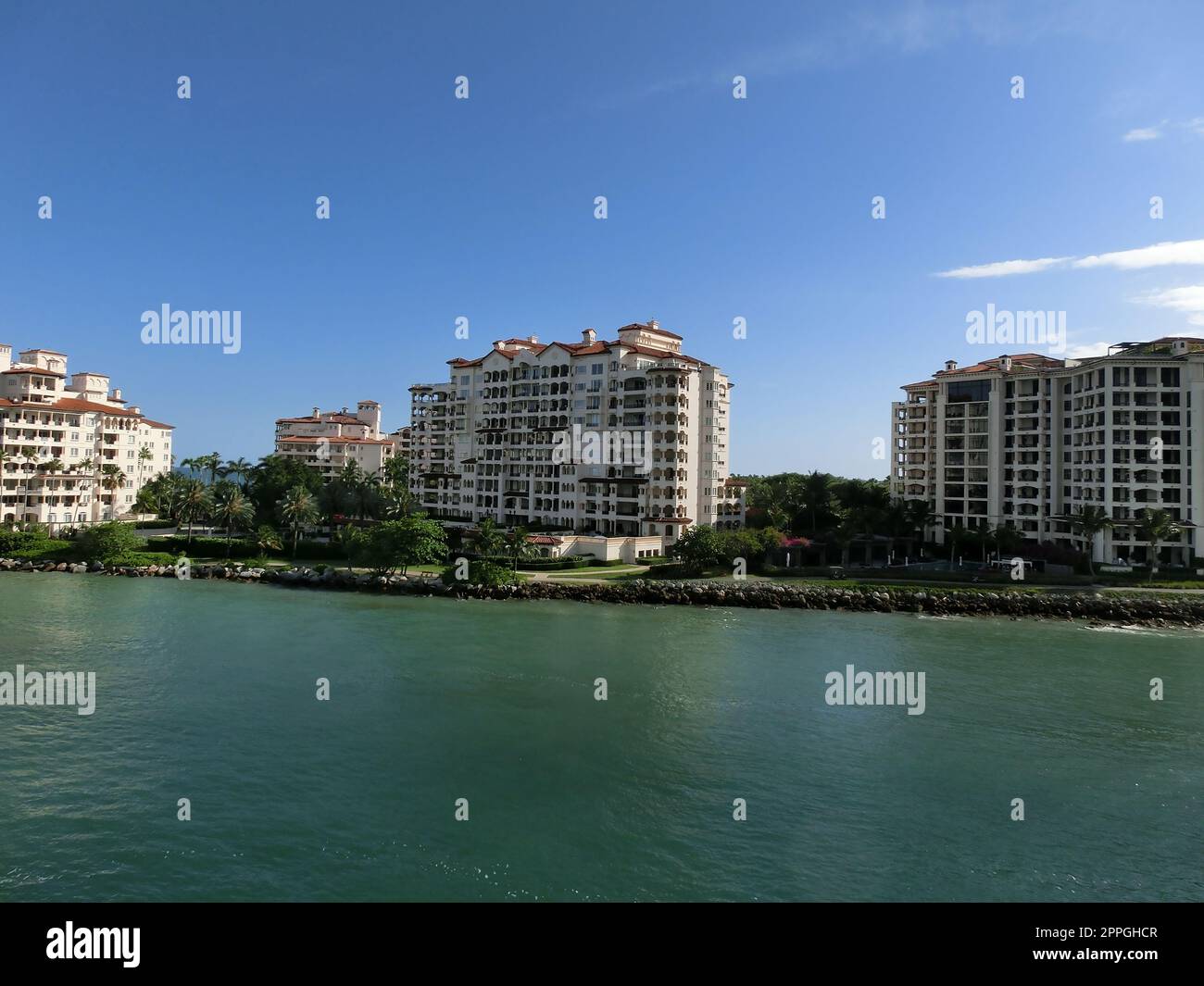 Luxus-Appartements im Hafen von Miami Stockfoto