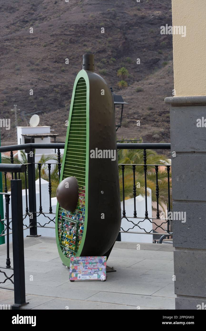 Schnappdeckel aus Plastikflaschen auffangen Stockfoto