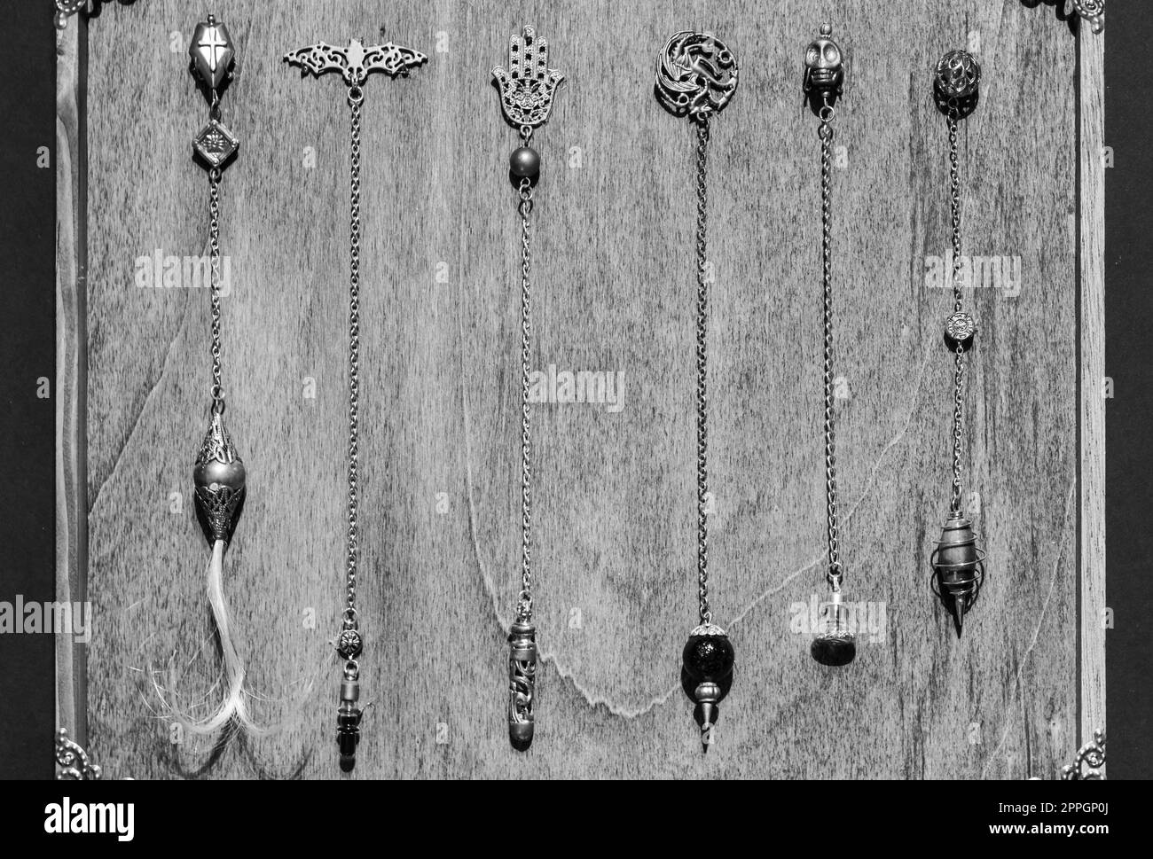 Esoterisches magisches Pendel. Vintage-Symbol für esoterische, withcraft und Wahrsagerei Stockfoto