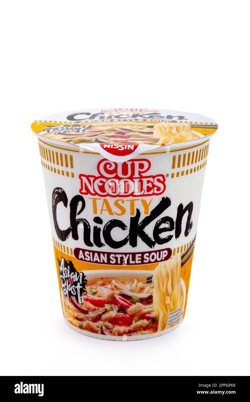 Leckere NISSIN Chicken Cup Noodles Stockfoto