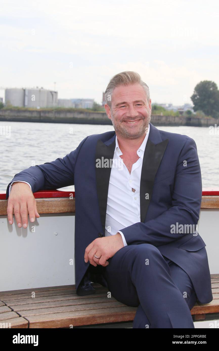 Sascha, Fotoanruf als Teil eines Pressetages, ÃœberseebrÃ¼cke, Veröffentlichung 'HAMBURGER DEERN', Hamburg, 07.09.2022 Stockfoto