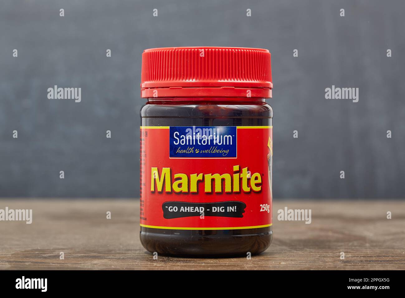 Glas mit Marmite aus Neuseeland Stockfoto