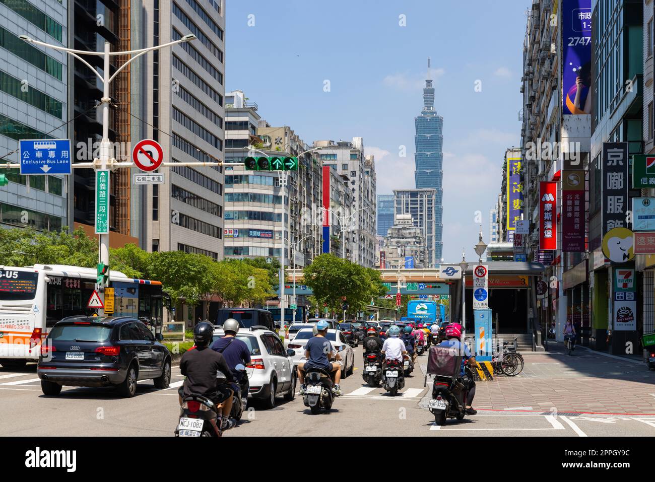 Taipei, Taiwan 25. Juli 2022: Taipeh City Street Stockfoto