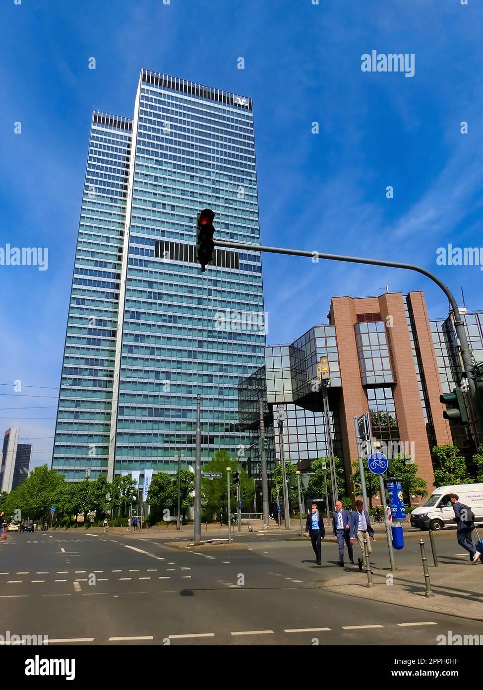 Volksbank Tower und Hotels in Frankfurt am Main, Deutschland Stockfoto