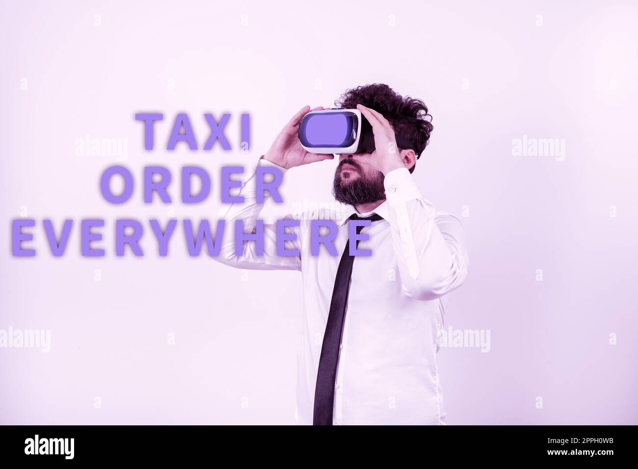 Handgeschriebener Text Taxi überall bestellen. Konzept für Mietkabine zur Beförderung von Passagieren bis zur Bezeichnung Stockfoto