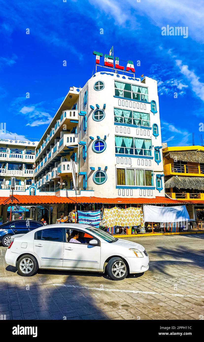 Hotels Resorts paradiesische Gebäude inmitten von Palmen Puerto Escondido. Stockfoto
