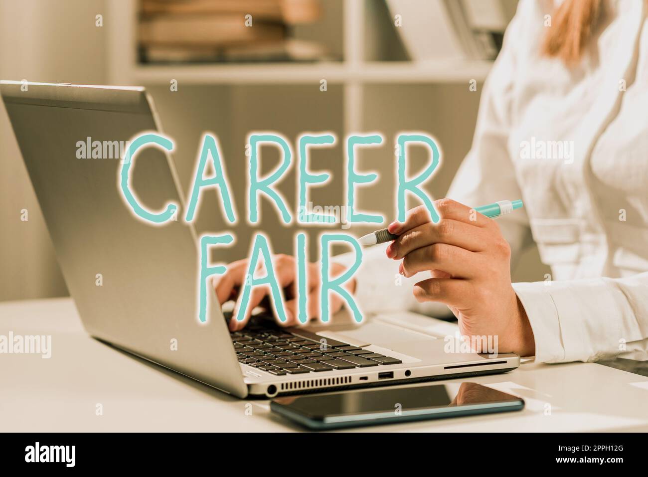 Inspiration mit dem Schild „Career Fair“. Konzept: Eine Veranstaltung, bei der Arbeitsuchende mit möglichen Arbeitgebern zusammentreffen können Stockfoto