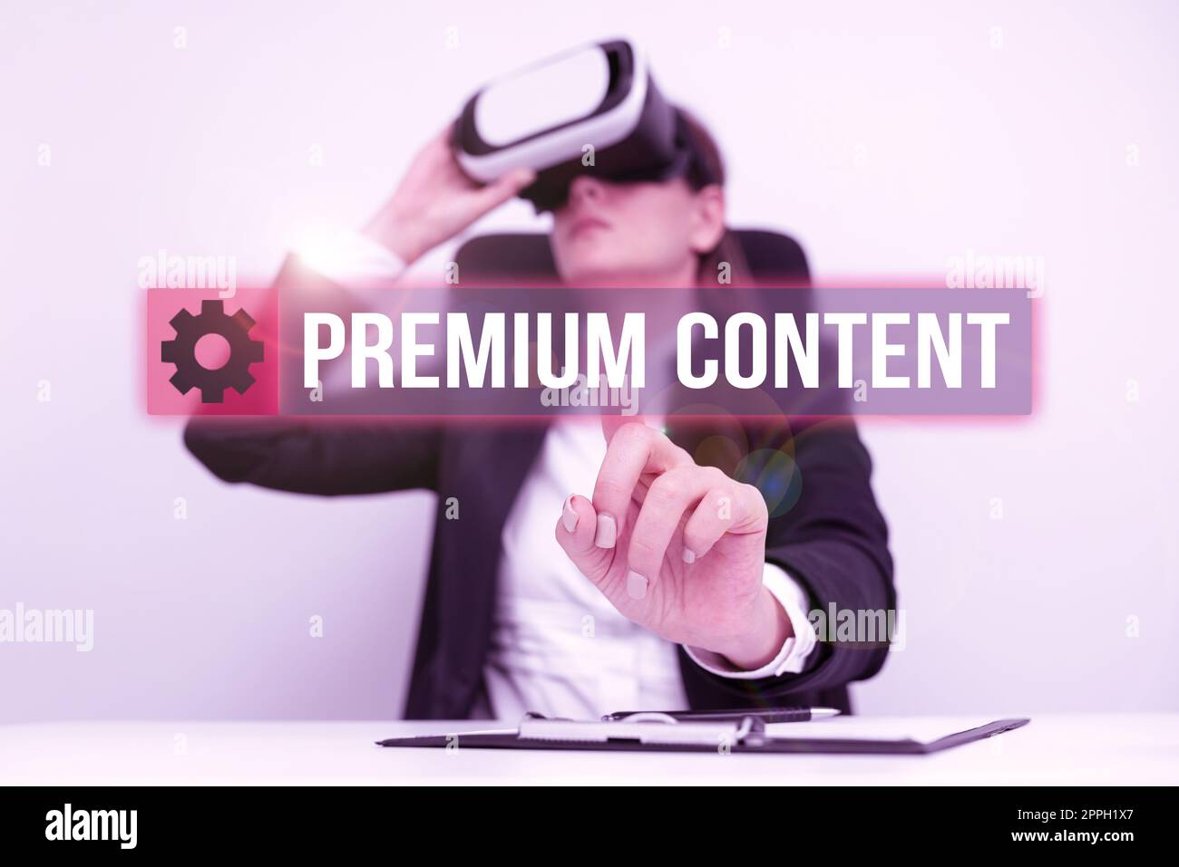 Inspiration mit Schild „Premium Content“. Wörter, die in höherer Qualität oder wünschenswerter als kostenlose Inhalte geschrieben wurden Stockfoto