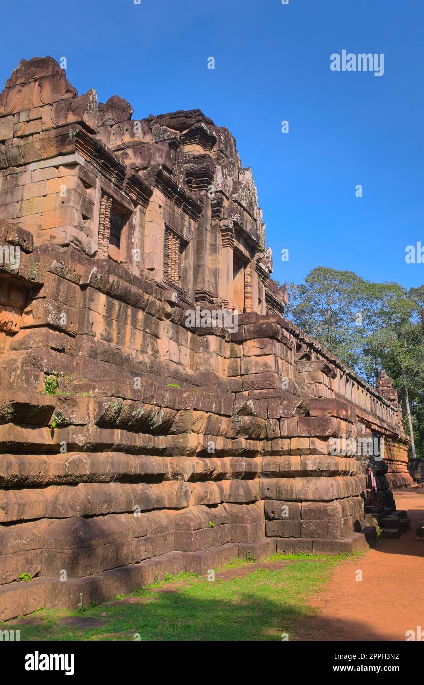 TA Keo Tempelberg, ein khmer-tempel, der im 10. Jahrhundert im Angkor Komplex in der Nähe von Siem Reap, Kambodscha, erbaut wurde. Innere Südwand. Stockfoto